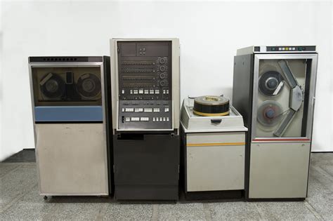 mainframe computer in electronic age|ENIAC's Legacy: Past, Present, and Future .